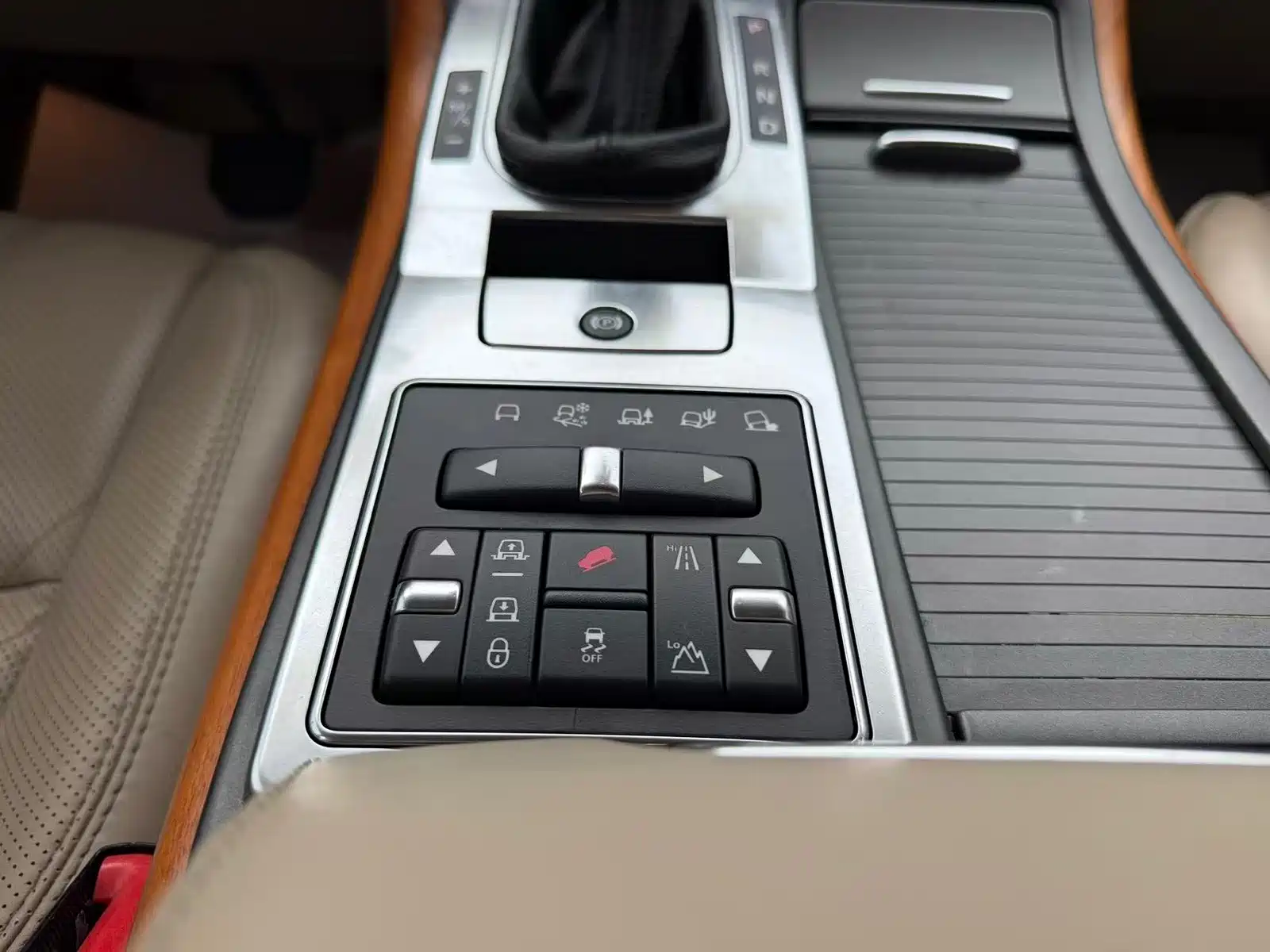 Photo 8 - Land Rover Range Rover Sport
