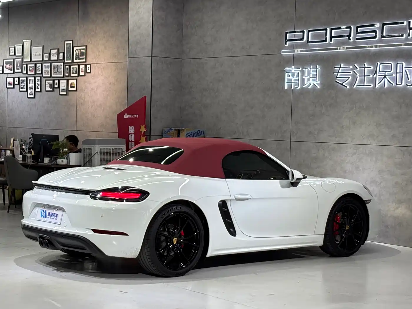 Porsche 718 2022 Boxster 2.0T фото 7