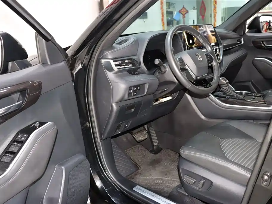 Toyota Crown Kluger 2022 2.5L HEV 4WD Premium Edition фото 9