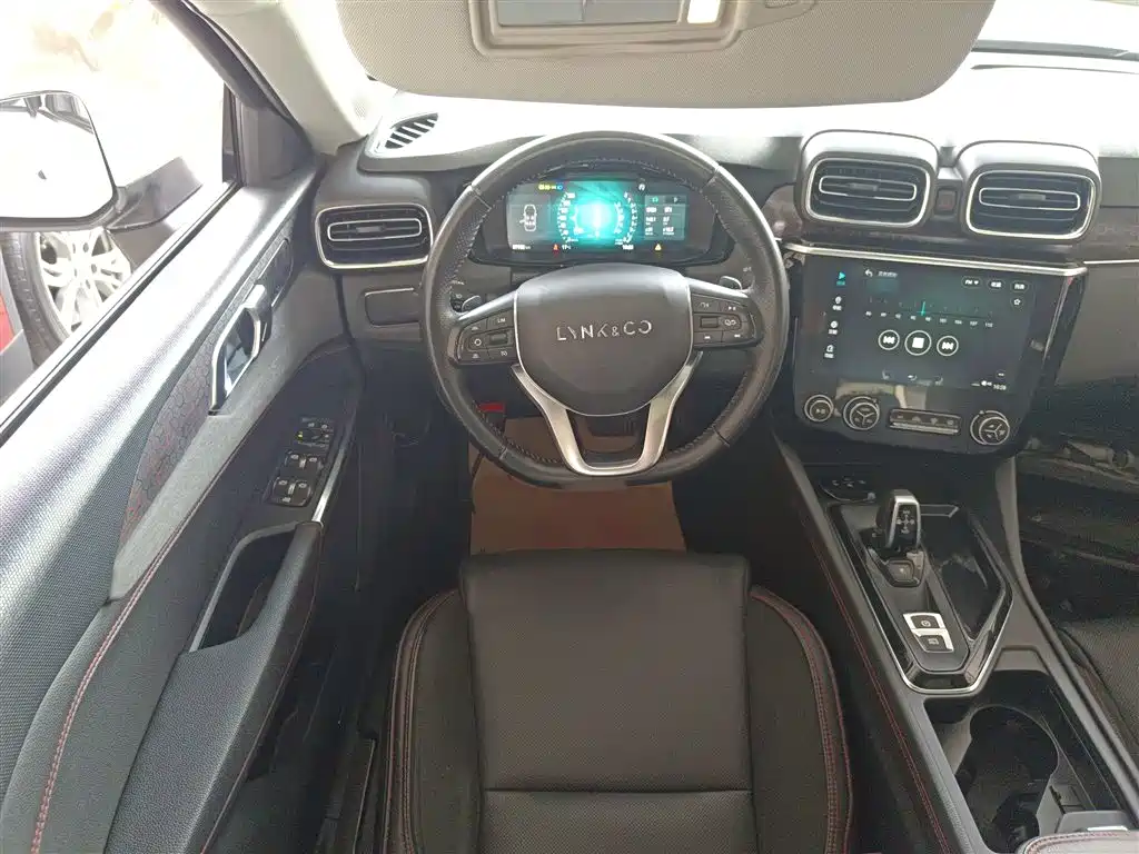 Lynk & Co 02 2019 High Performance 2.0T Automatic 2WD Power Edition China VI фото 11