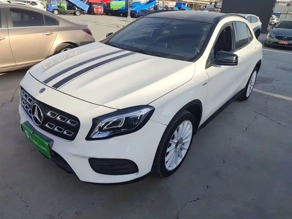 Mercedes-Benz GLA 2018 GLA 200 Polar Limited Edition фото 2