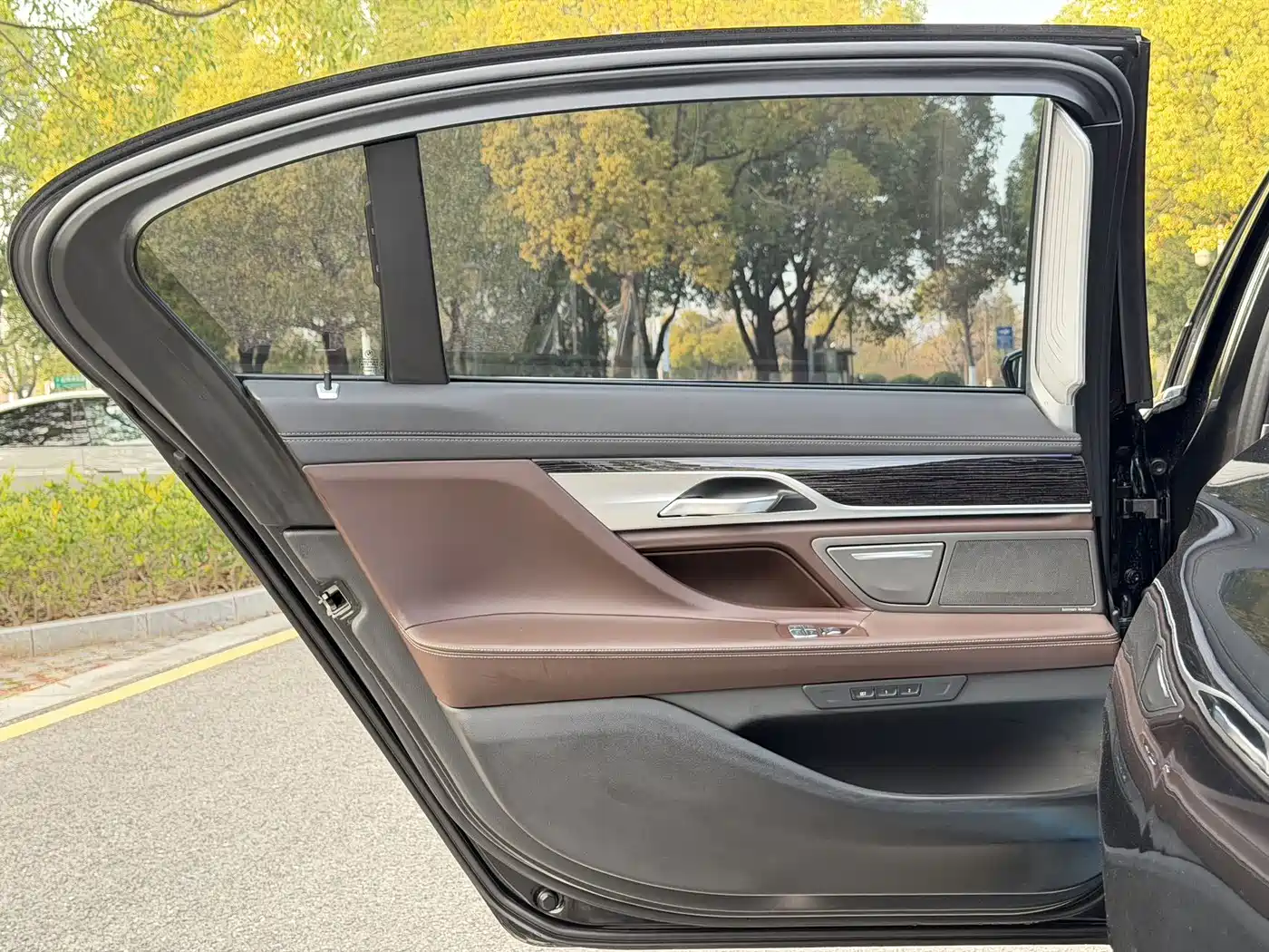 BMW 7-SERIES