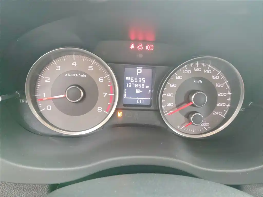 Subaru Forester 2015 2.0i Special Commemorative Edition фото 8