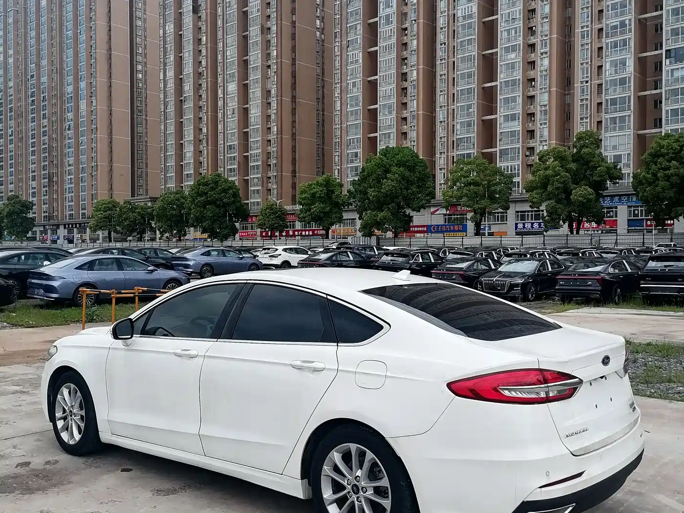 FORD MONDEO