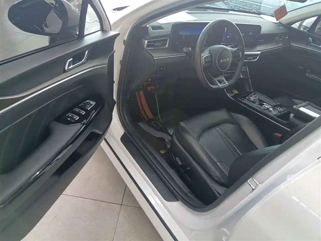 Kia K5 2021 270T CVVD Renewal Edition фото 13