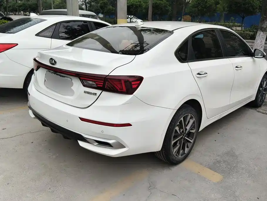 Photo 3 - Kia K3