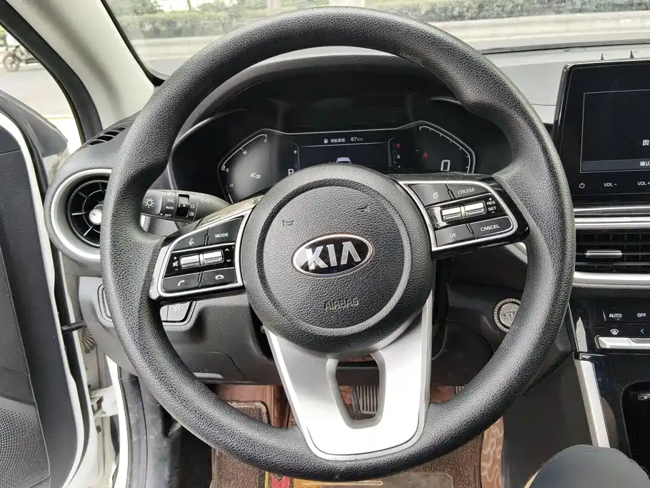 Photo 15 - Kia K3