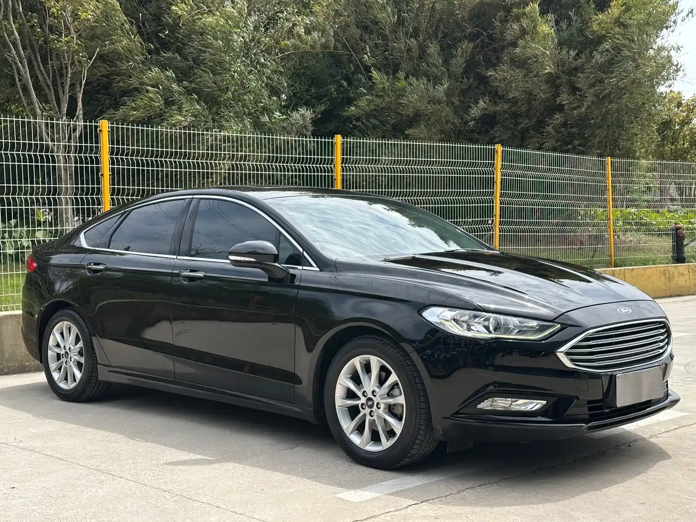 FORD MONDEO