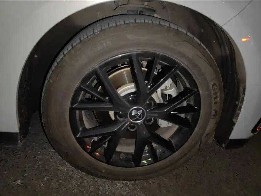 BYD Han 2025 DM-i Smart Drive Edition 125KM Elite фото 6