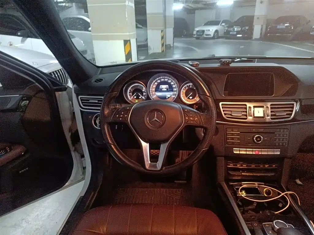 Mercedes-Benz E-Class 2015 Facelift E 260 L Sport Luxury фото 3