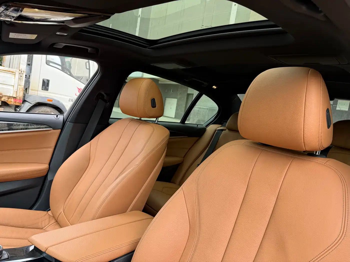 BMW 5 Series 2018 530Li Leading M Sport Package фото 16