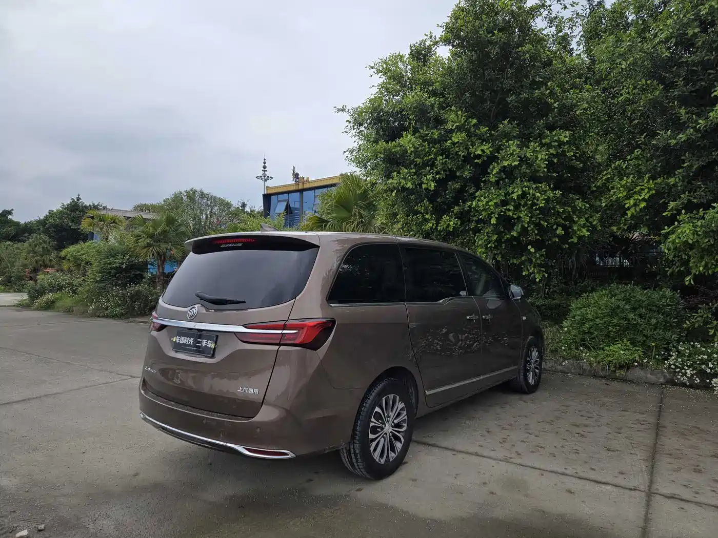 Фото 2 - Buick GL8