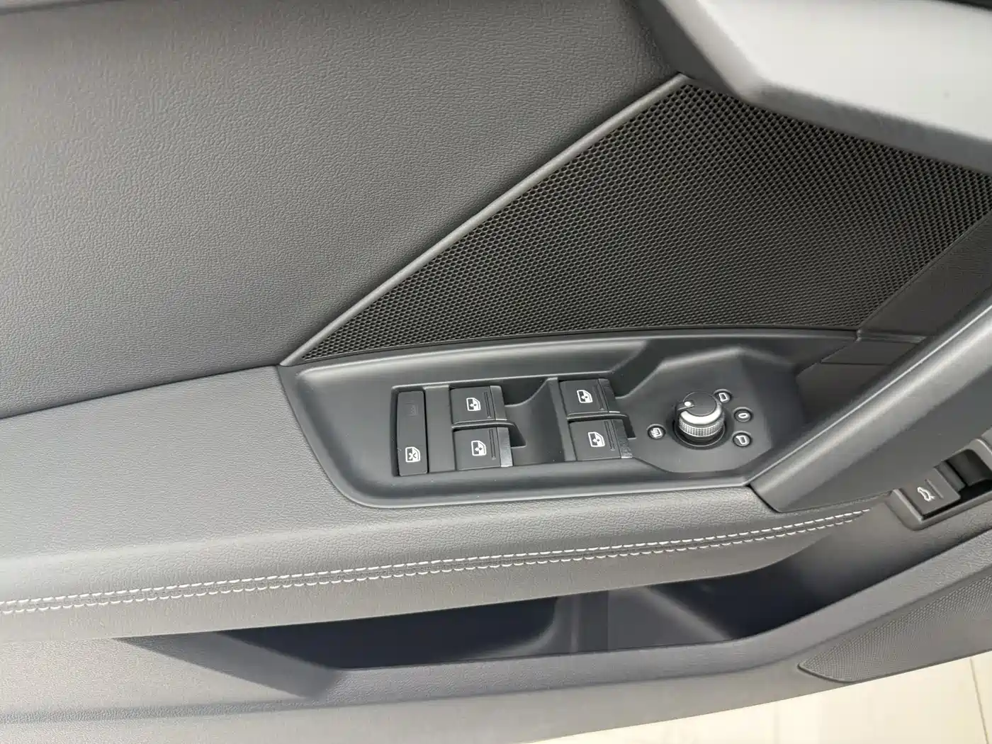 Audi A3 2023 Facelift A3L Limousine 35 TFSI Fashion Sport фото 13