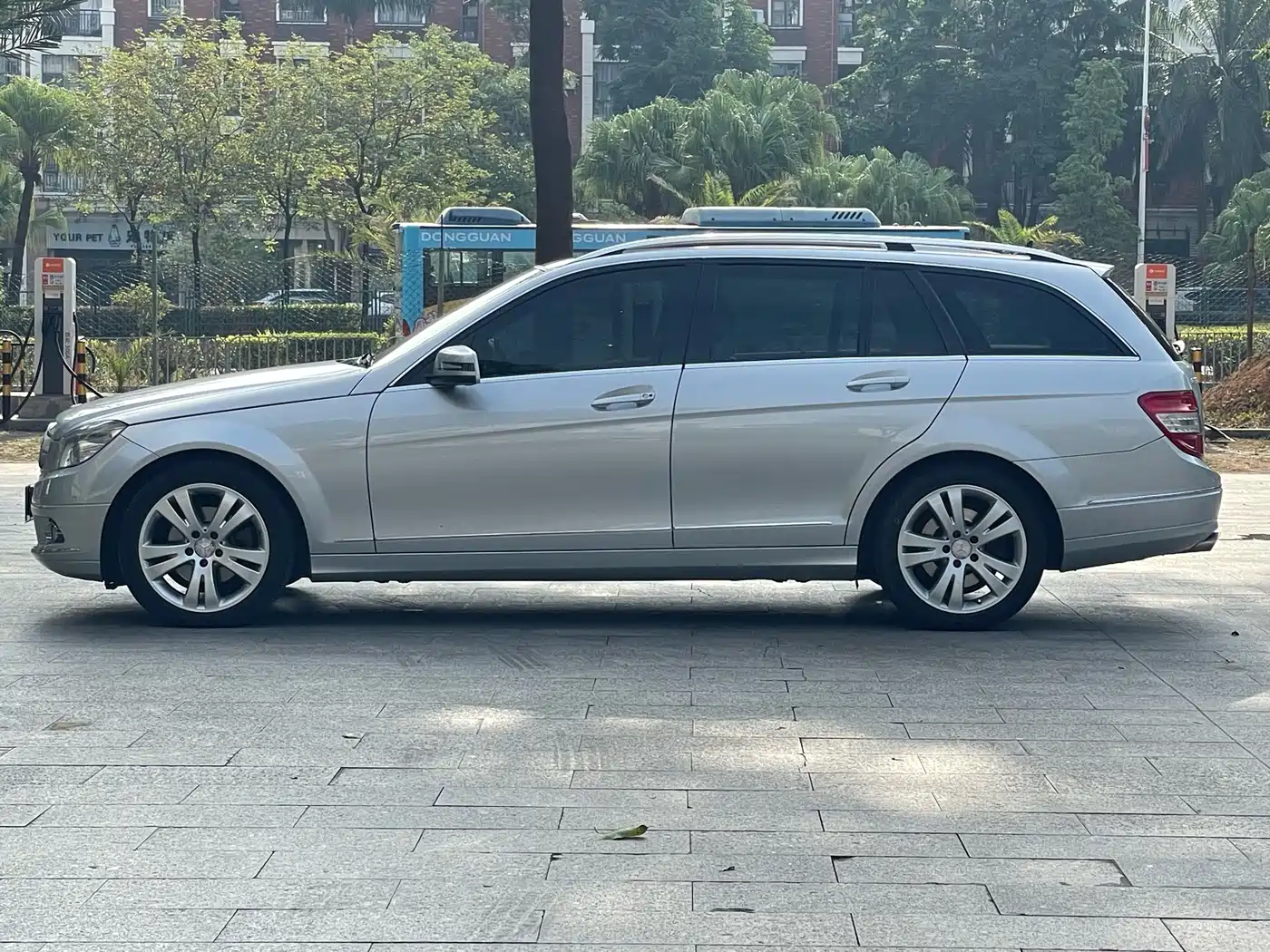 Mercedes-Benz C-Class (Import) 2011 2010 C 300 Wagon