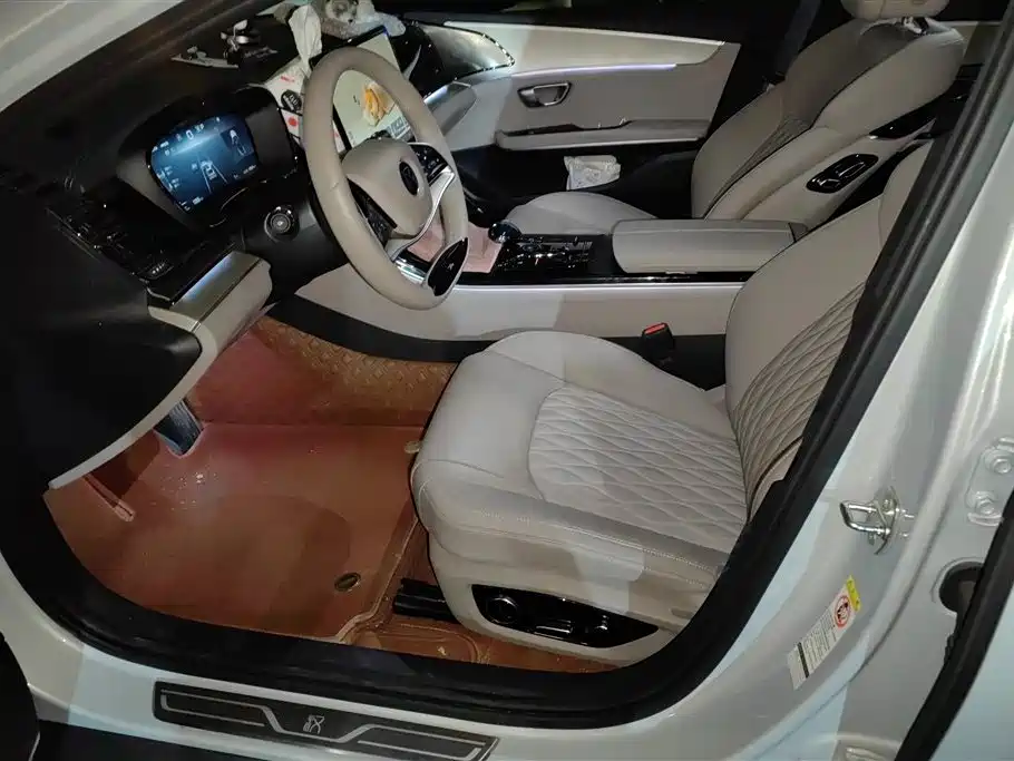 BYD Han 2025 DM-i Smart Drive Edition 125KM Elite фото 9