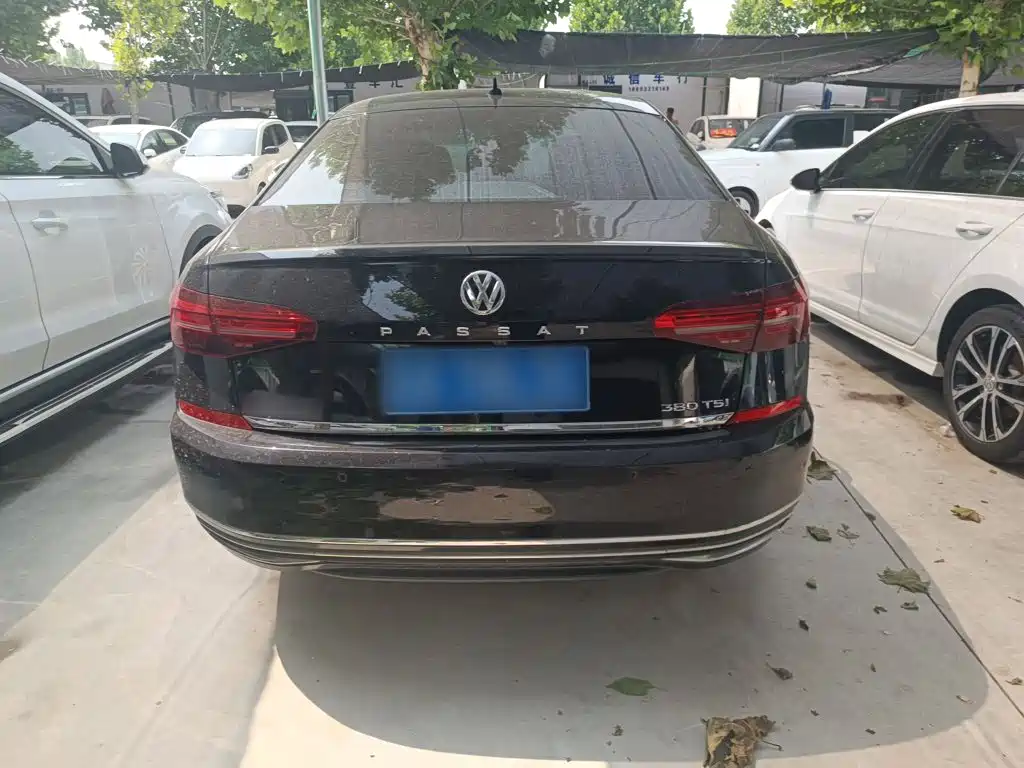 Photo 7 - Volkswagen Passat