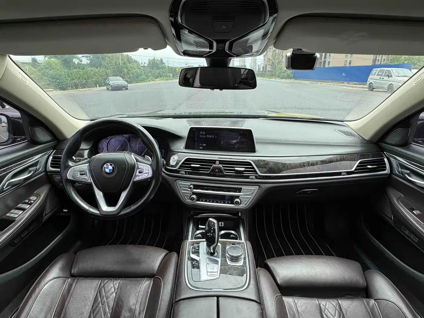 BMW 7 Series 2016 730Li Luxury фото 5