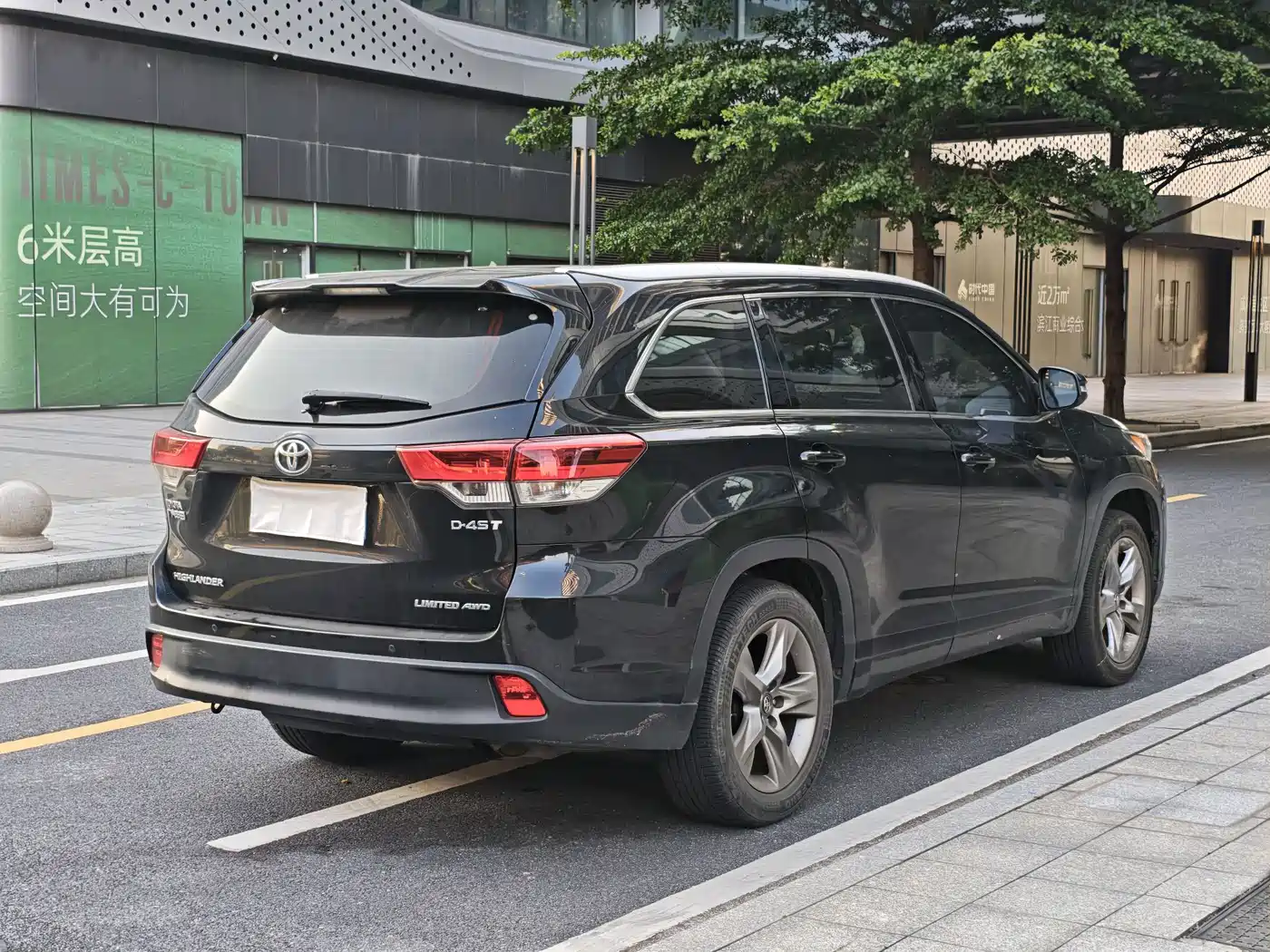 Toyota Highlander 2018 2.0T 4WD Ultimate 7-seater (China V) фото 4