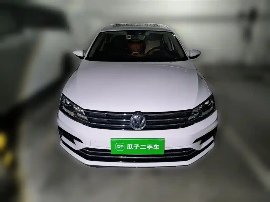 Volkswagen Sagitar 2018 280TSI DSG Spark Edition фото 2