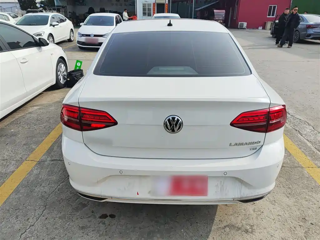VOLKSWAGEN LINGDU