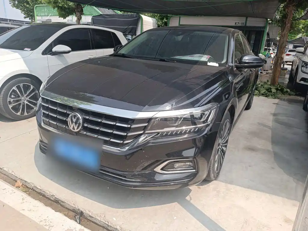 Photo 2 - Volkswagen Passat