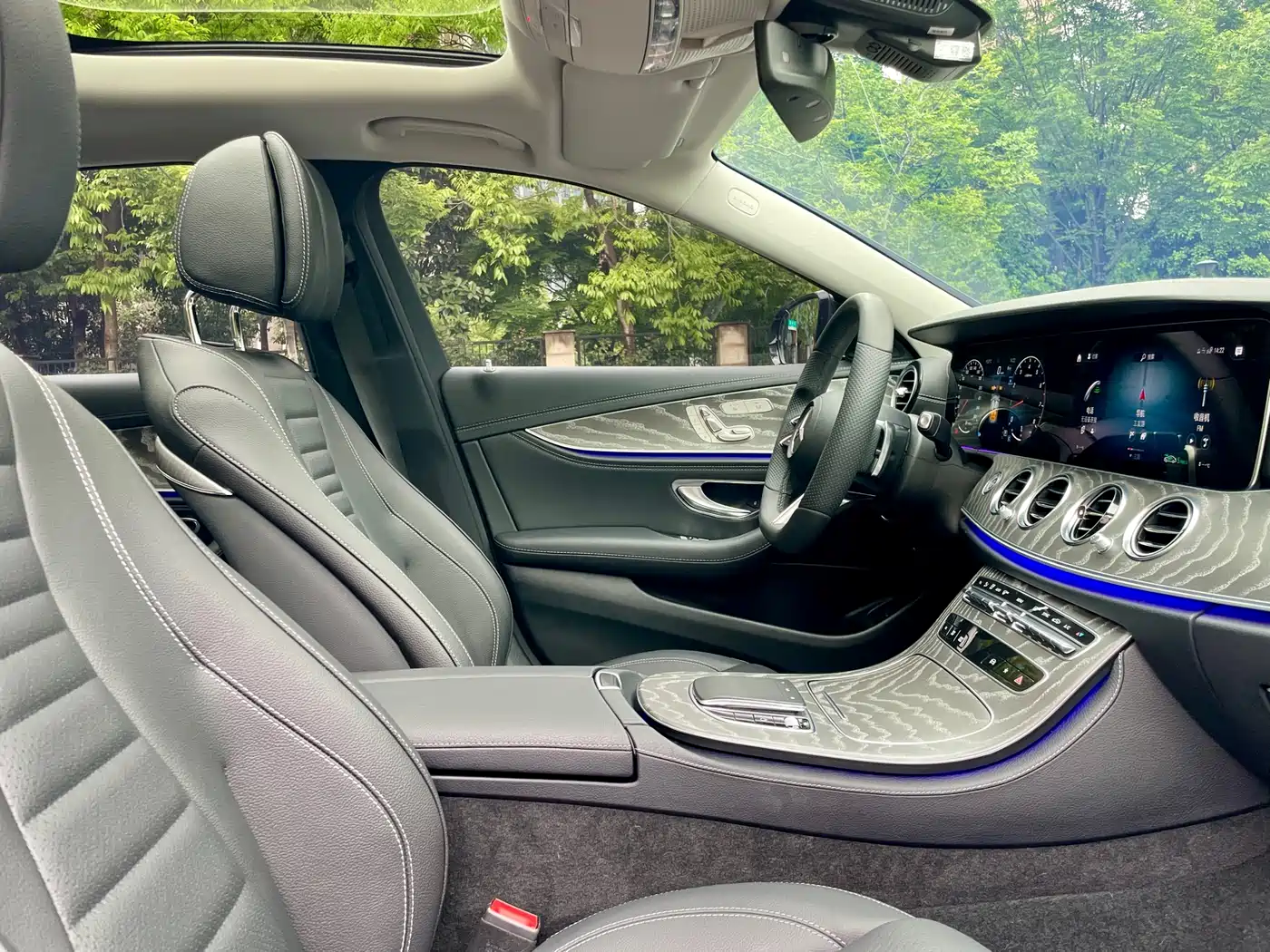 Mercedes-Benz E-Class 2022 Second Facelift E 300 L Sport Fashion фото 17