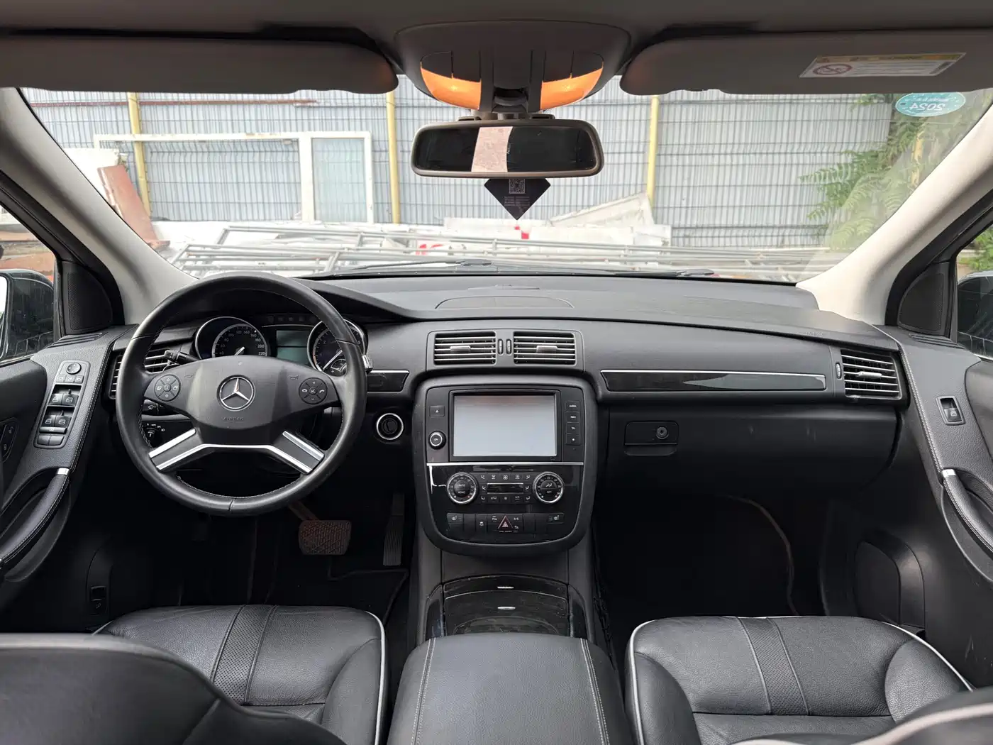 Mercedes-Benz R-Class 2017 R 320 4MATIC Business Collector's Edition фото 12
