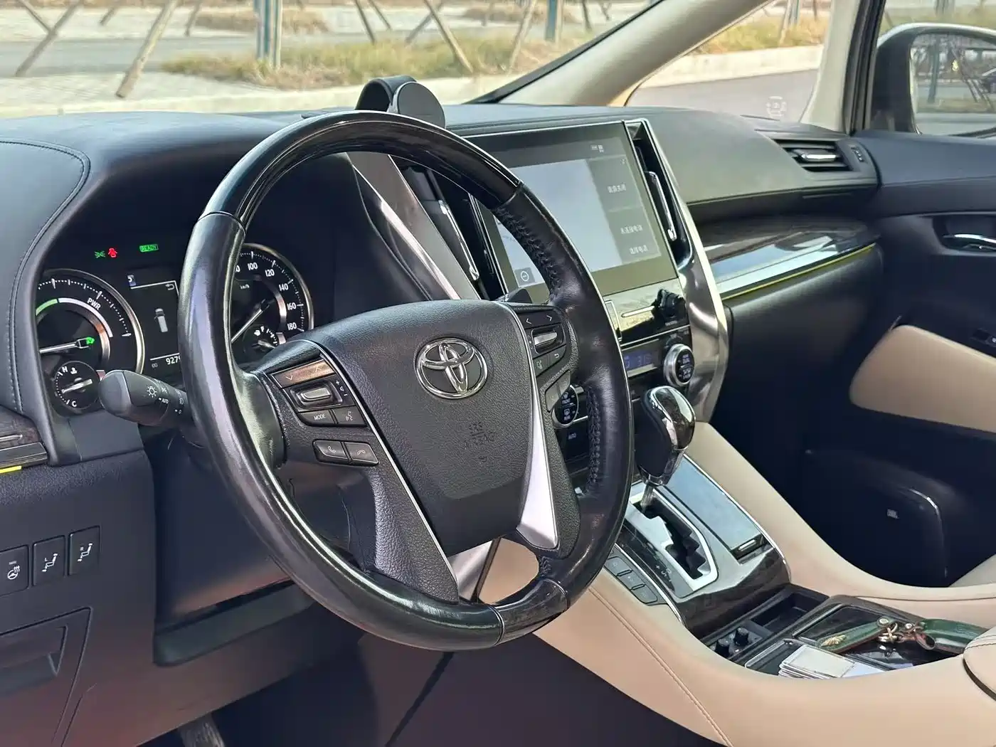 Toyota Vellfire 2020 Hybrid 2.5L Black Gold Limited Edition фото 7