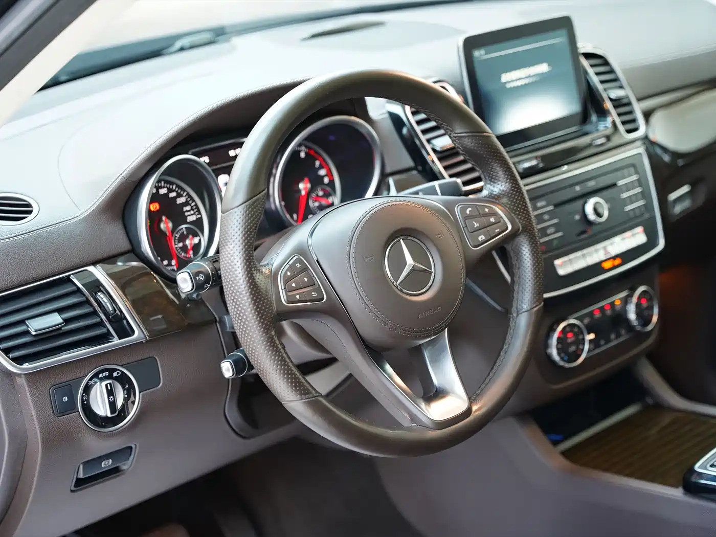 Mercedes-Benz GLS 2017 GLS 400 4MATIC Dynamic фото 13