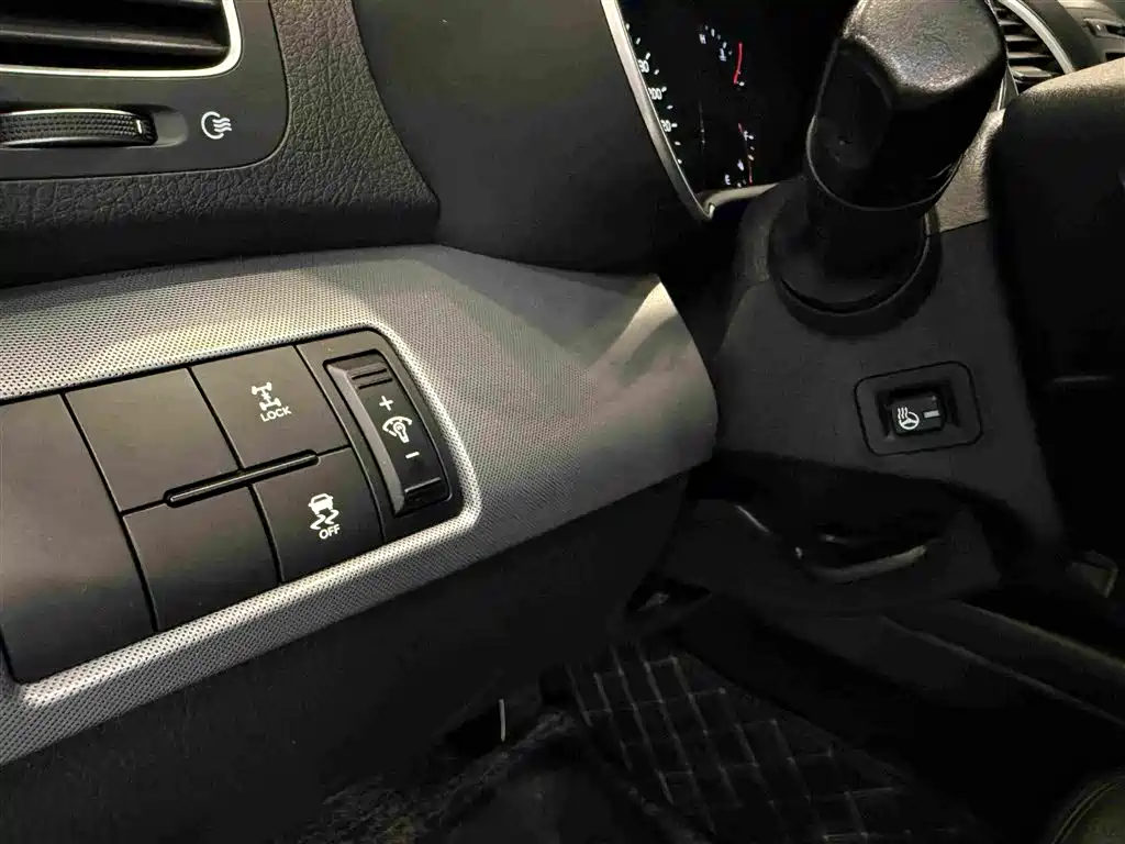 Kia Sorento 2014 2013 2.4L 7-seater Gasoline Premium Version China IV