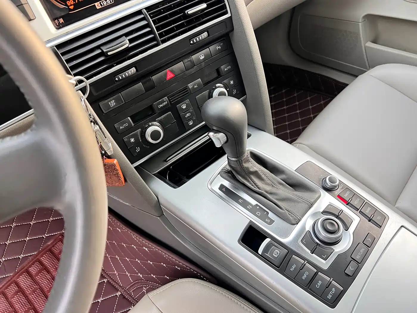 Audi A6L 2011 Model 2.0 TFSI Auto Standard фото 9