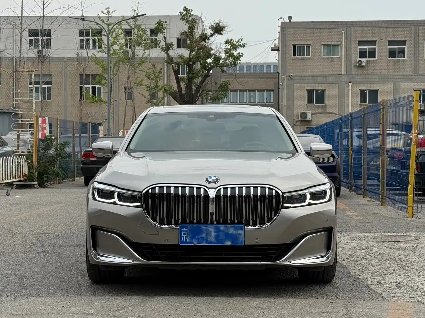 BMW 7 Series 2019 740Li Premium Luxury Package фото 2