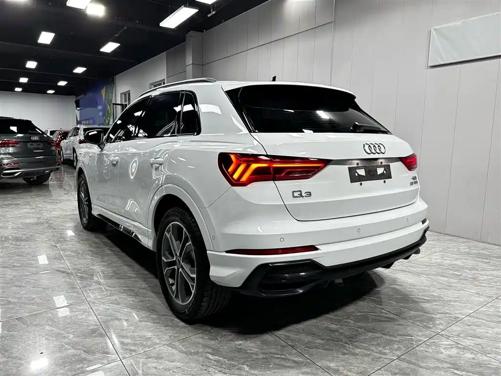 Audi Q3 2022 35 TFSI Fashion Dynamic фото 4