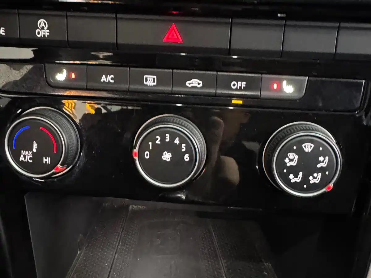 VOLKSWAGEN T ROC EXPLORING SONGS