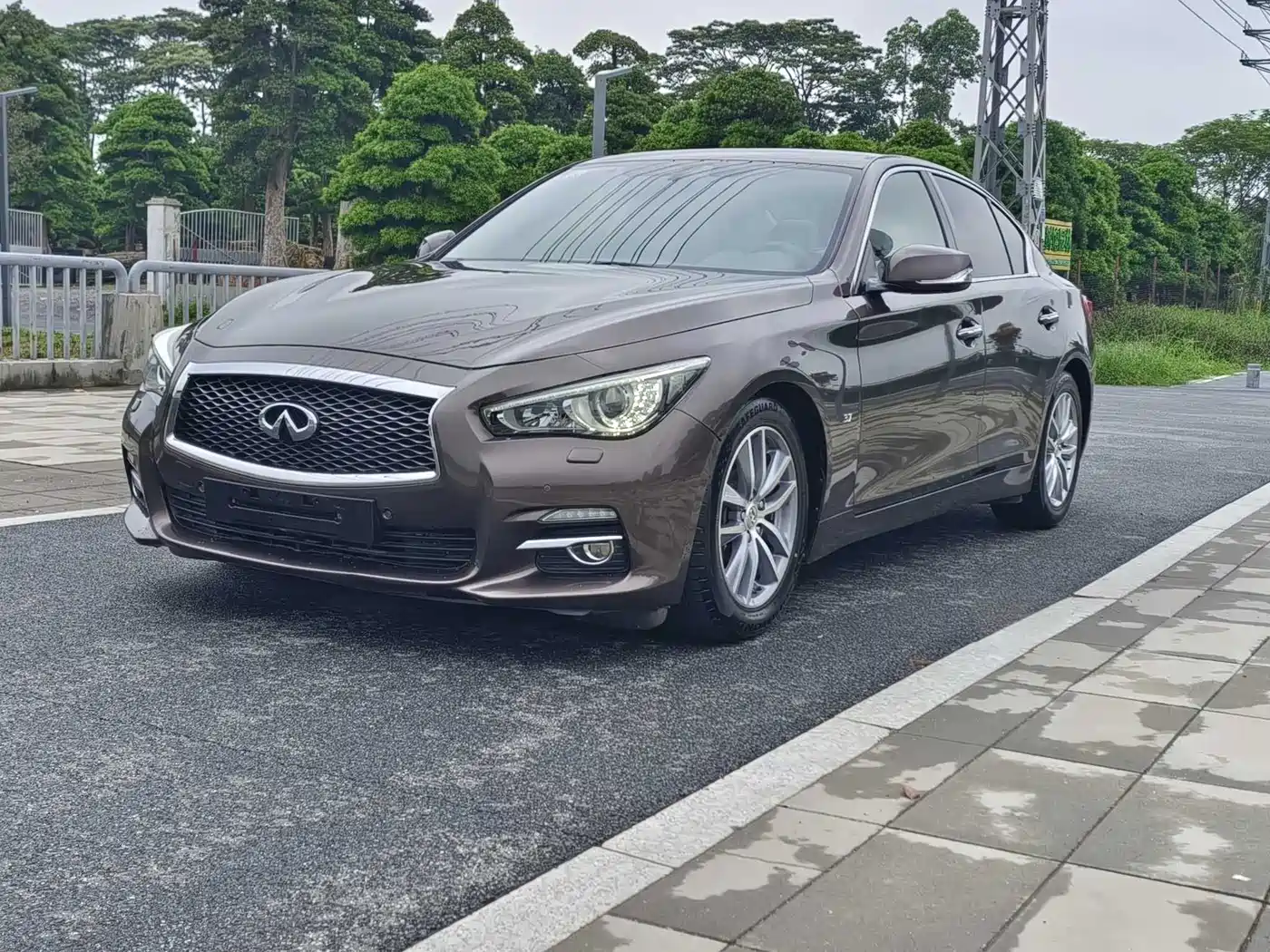Фото 1 - Infiniti Q50