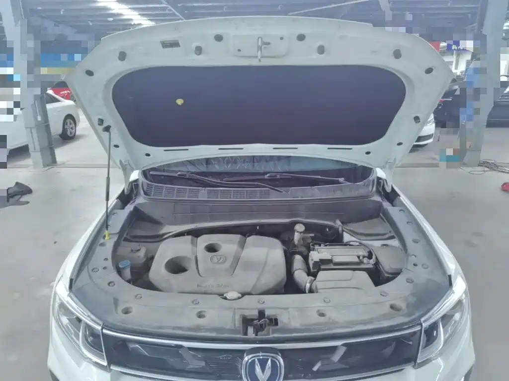 Changan CS35 PLUS 2018 2018 1.6L Manual Smooth Connect China V