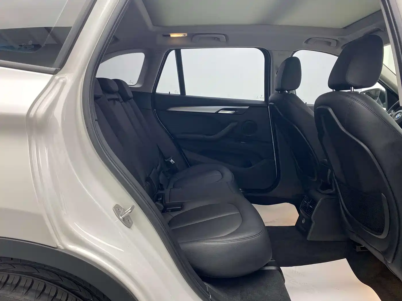 BMW X1 2018 sDrive18Li Fashion Model фото 19