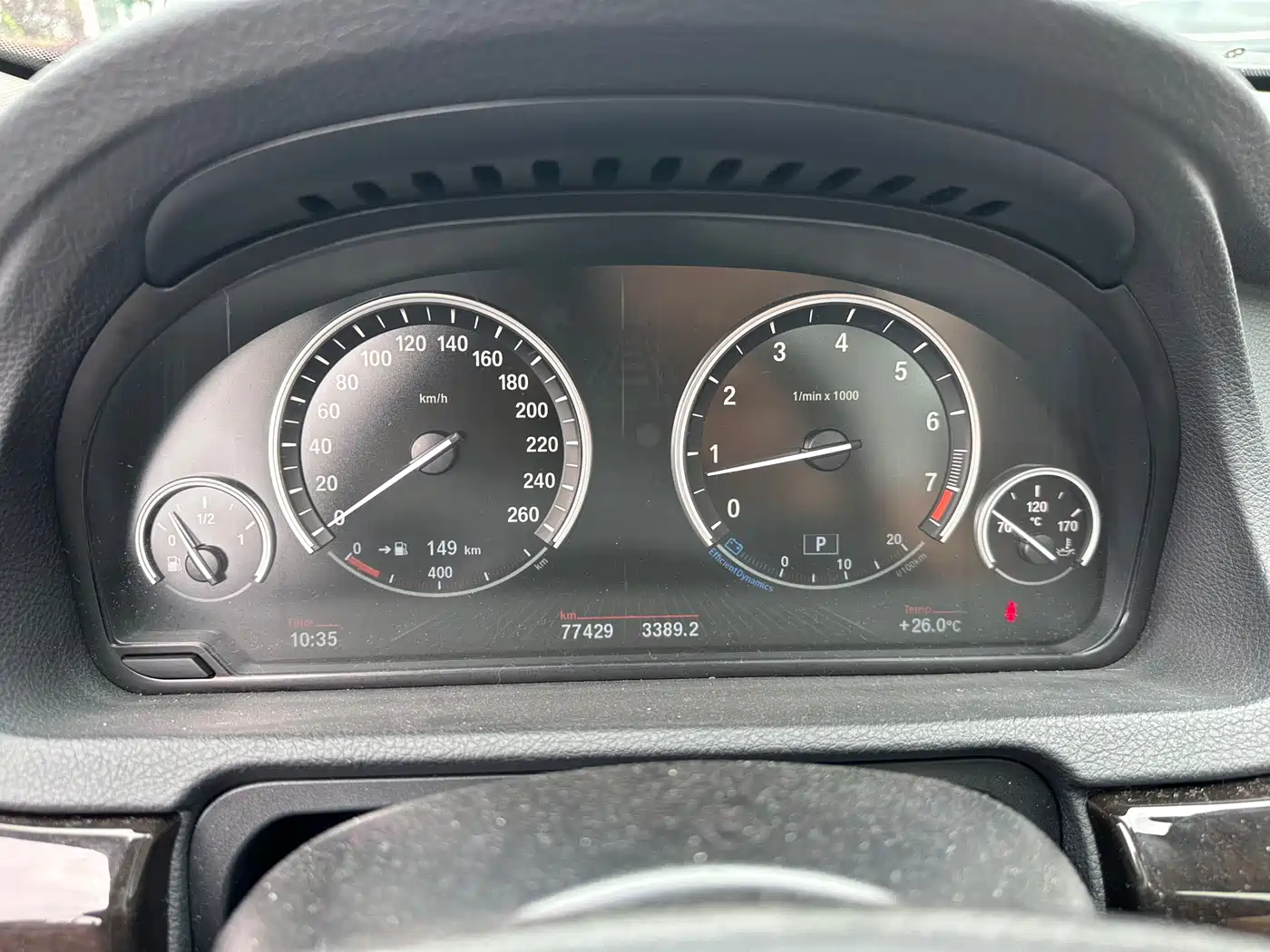 BMW 5 Series GT 2015 528i Leading фото 26