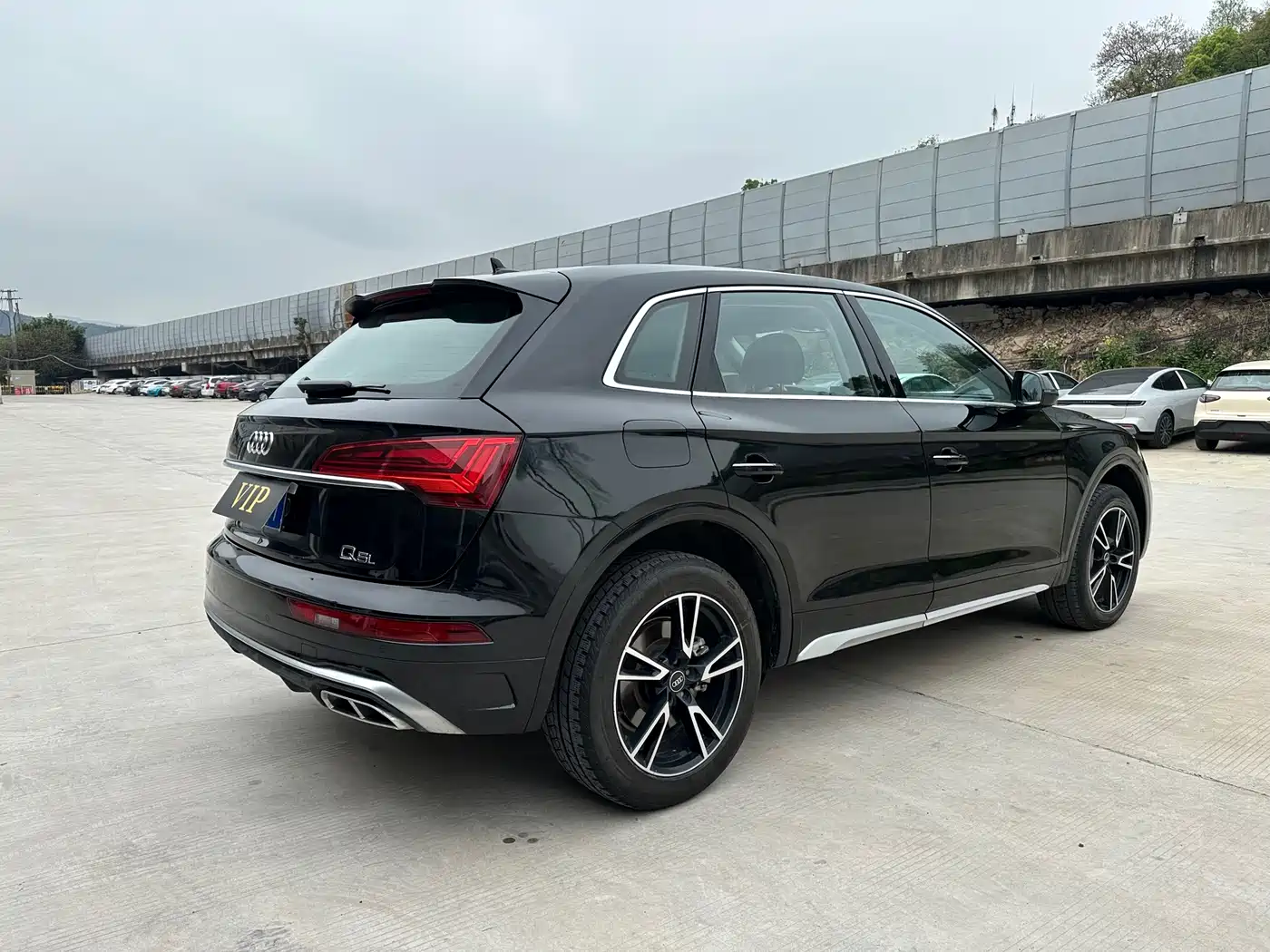 Audi Q5L 2024 Model 40 TFSI Luxury Dynamic фото 9