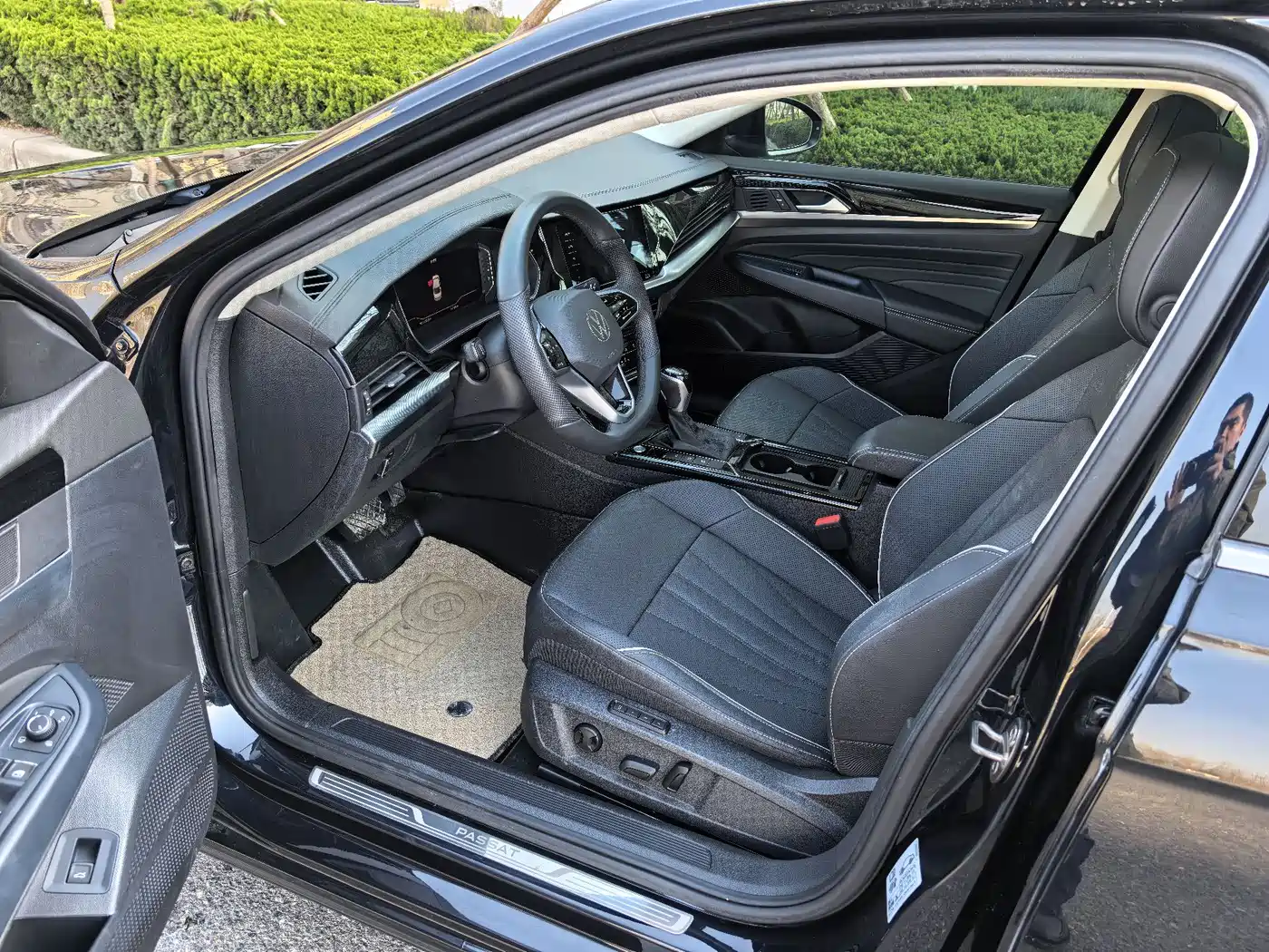 Volkswagen Passat 2024 280TSI Elite Edition фото 6