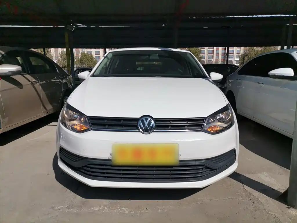 Volkswagen Polo 2016 1.4L Manual Trend фото 3