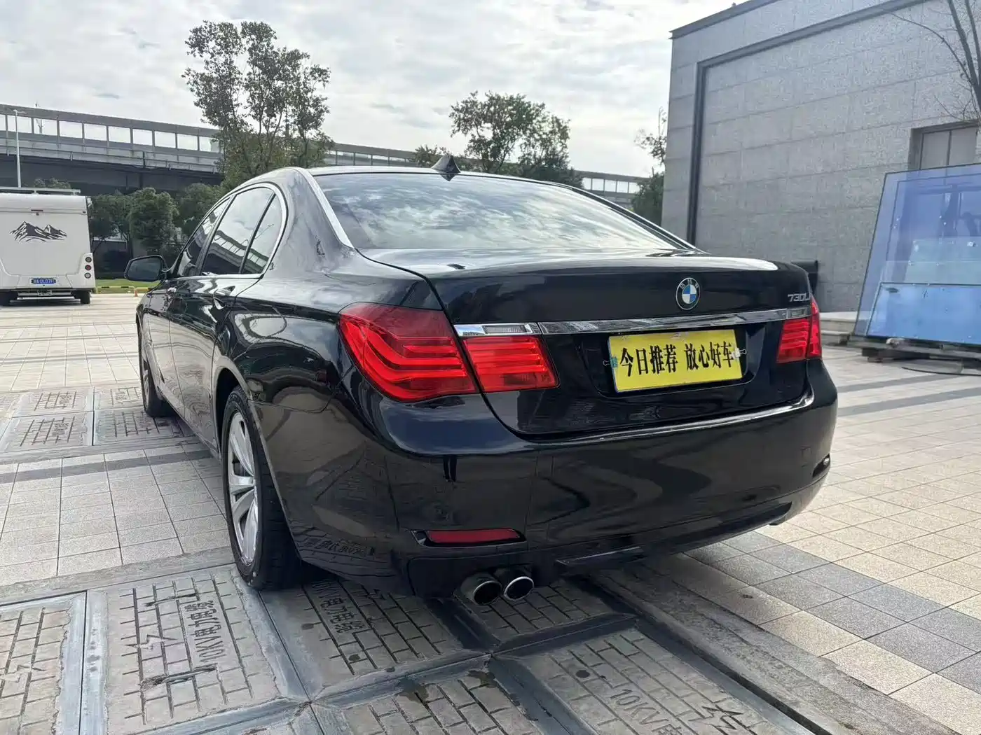 BMW 7 Series 2011 730Li Elegance фото 5