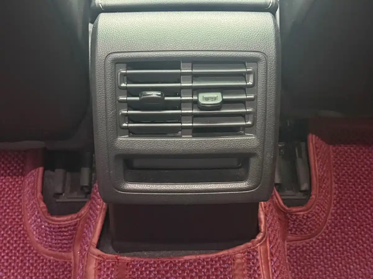 Volkswagen Golf 2021 200TSI DSG Pro фото 17