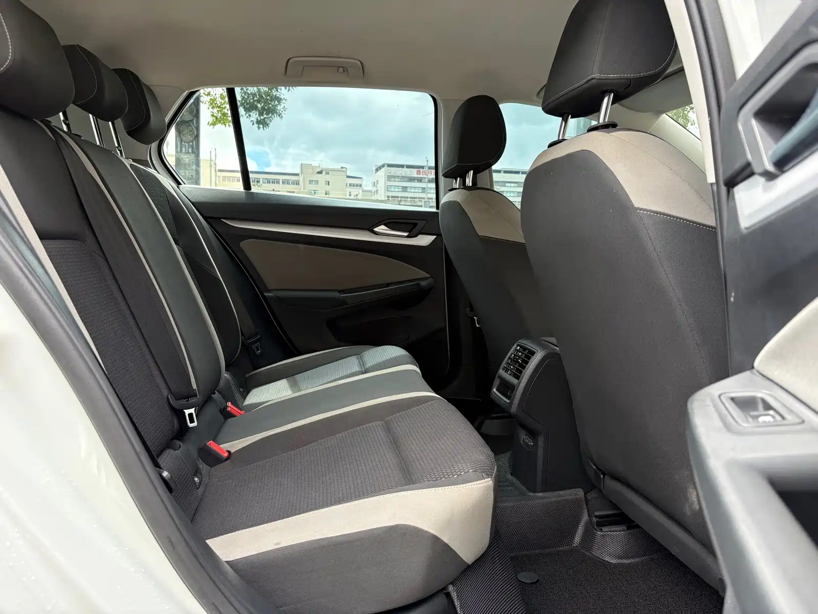 Фото 9 - Volkswagen Golf