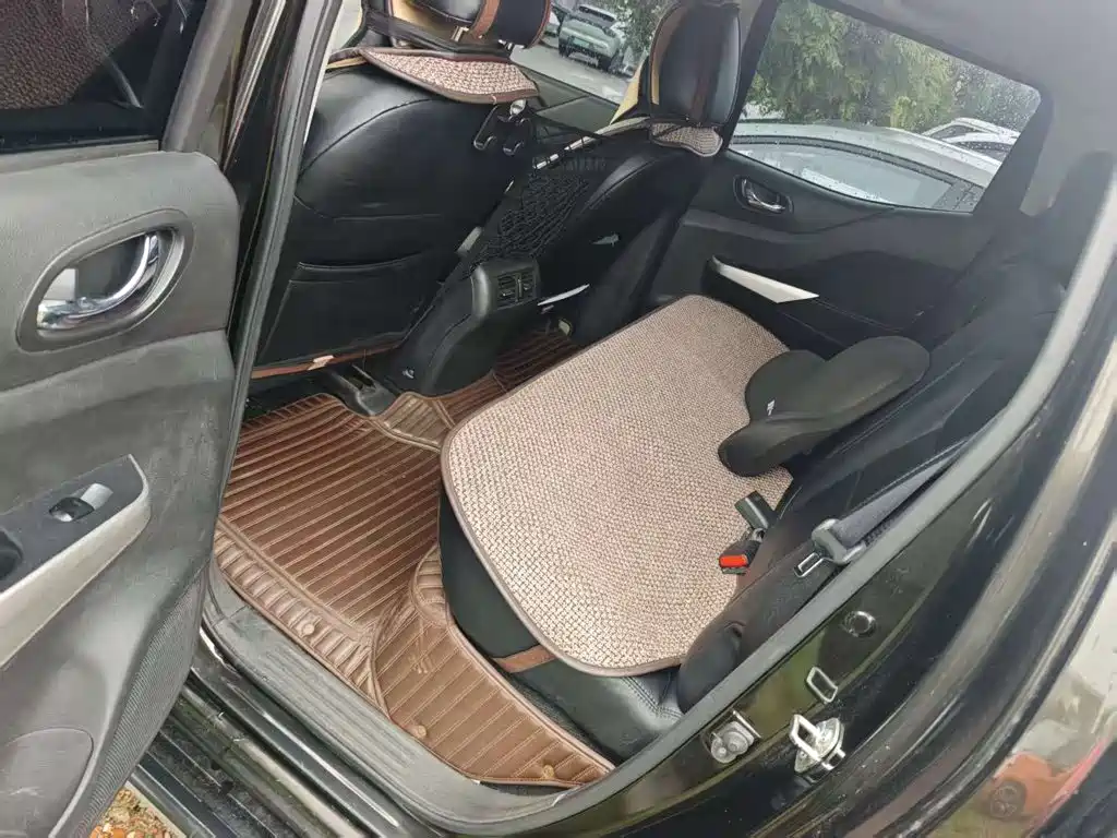 Nissan Navara 2018 2017 Model 2.5L Automatic 2WD Luxury QR25