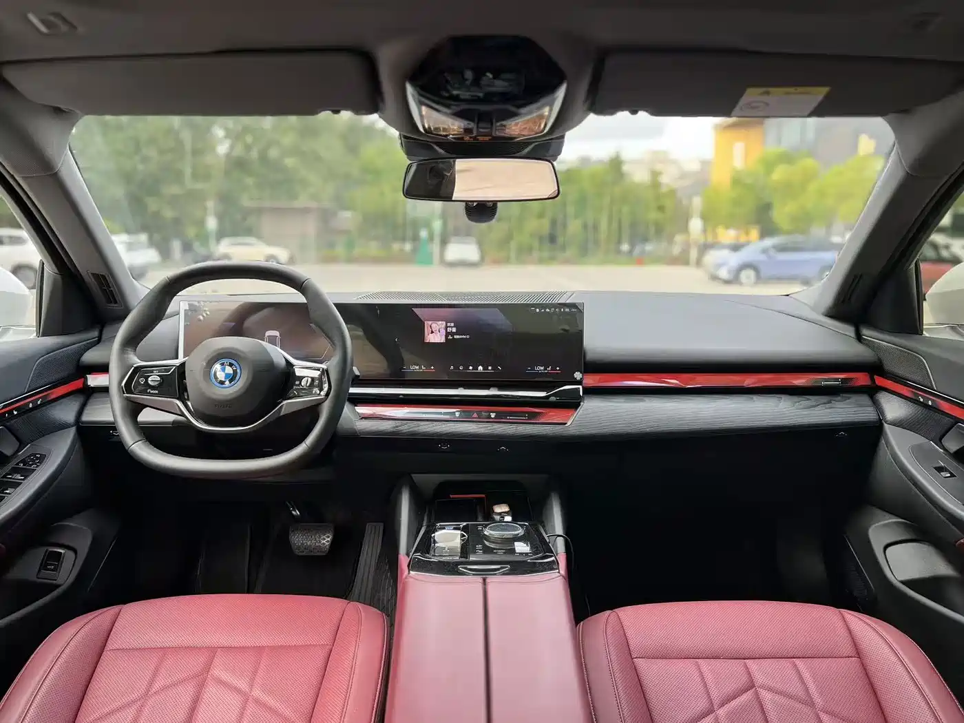 BMW i5 2024 2024 eDrive 35L Luxury Package