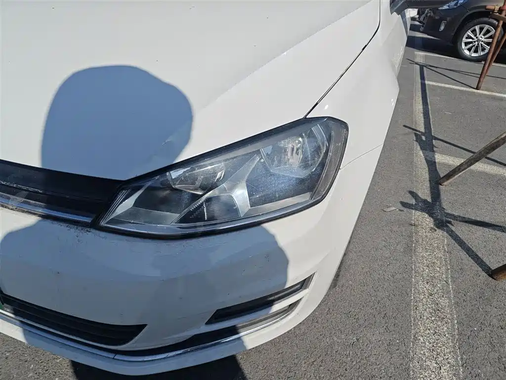 Volkswagen Golf 2016 230TSI Automatic Comfort фото 16