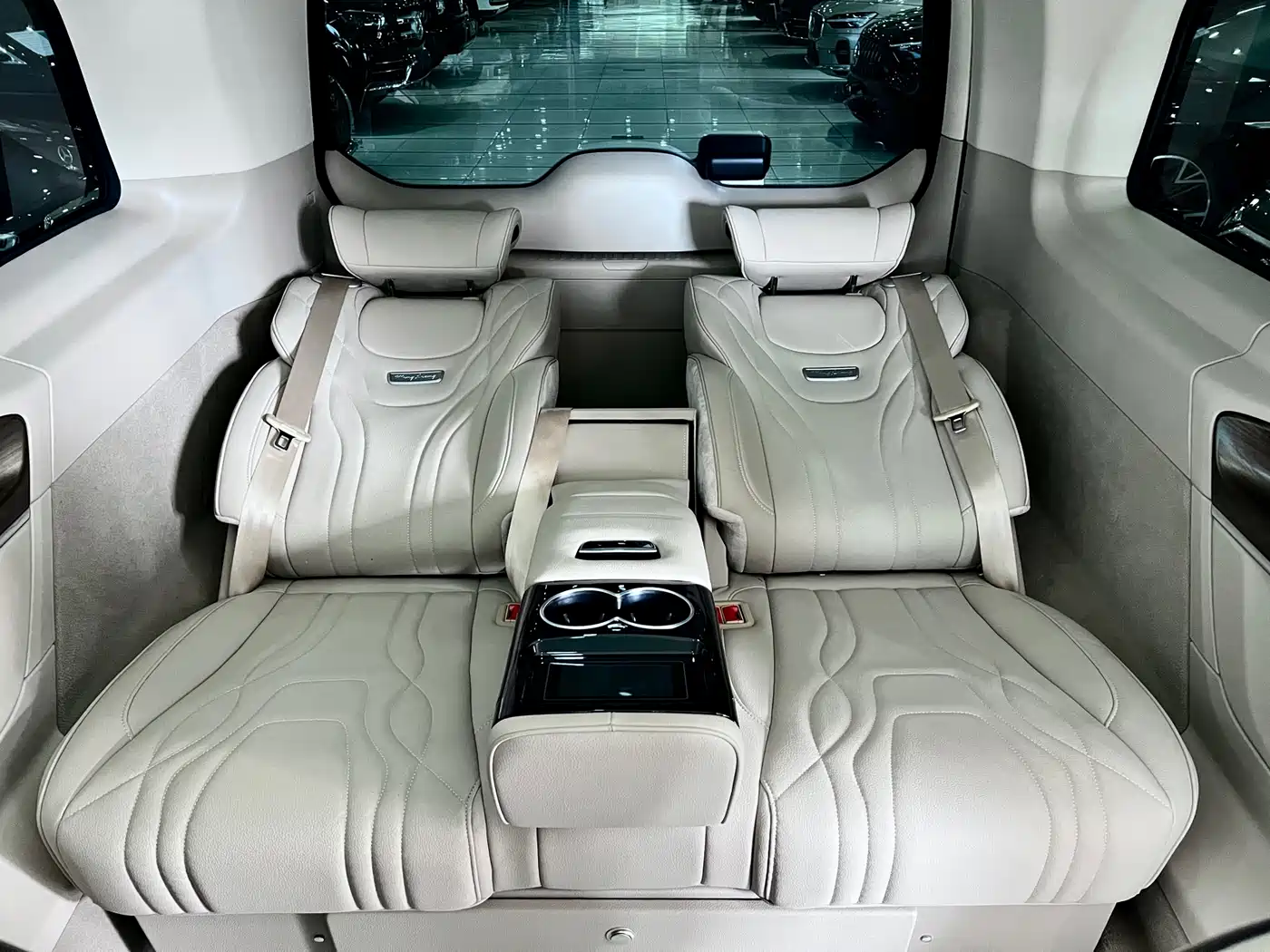 Mercedes-Benz V-Class 2022 V 260 L Long Wheelbase Luxury Edition фото 12