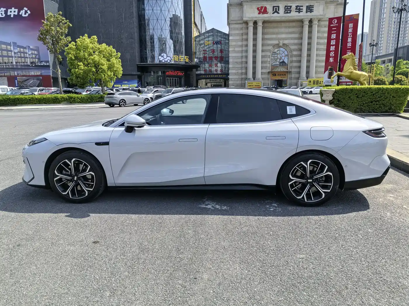 Geely Galaxy Galaxy E8 2025 700km Long Voyage Smart Drive Edition фото 2
