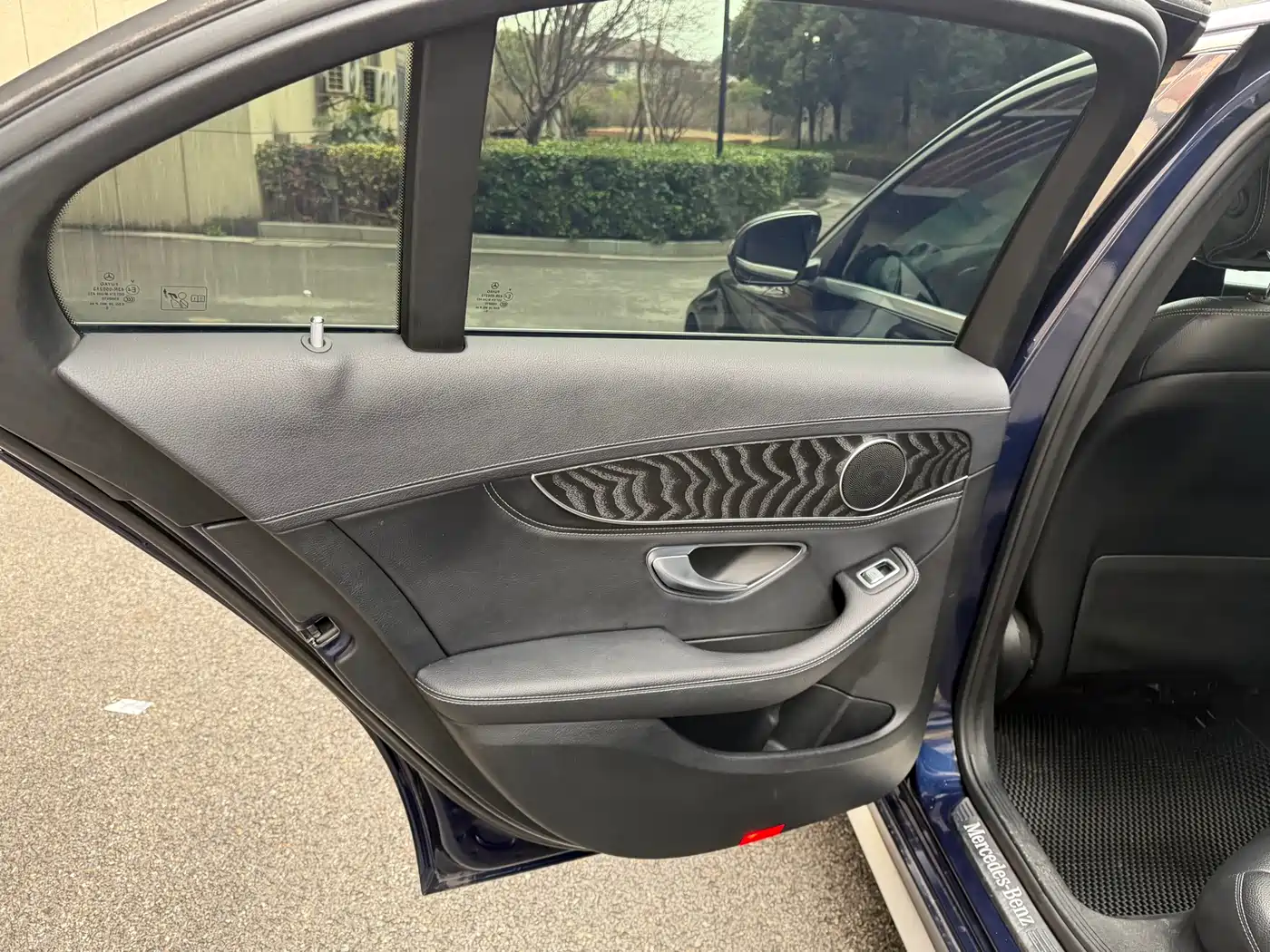 Mercedes-Benz C-Class 2015 Facelift C 200 L Sport фото 9